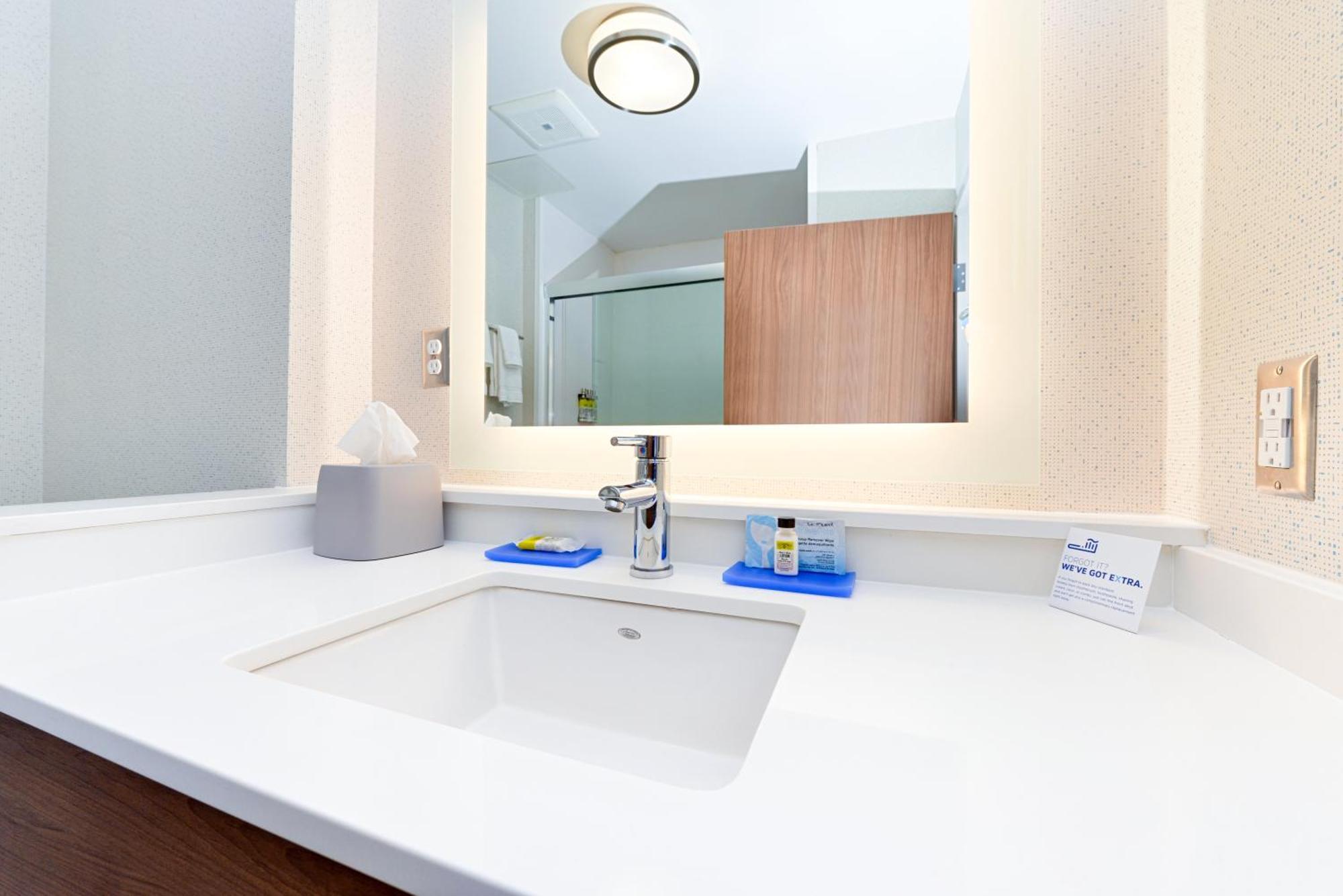 Holiday Inn Express & Suites - Elko By Ihg Екстер'єр фото